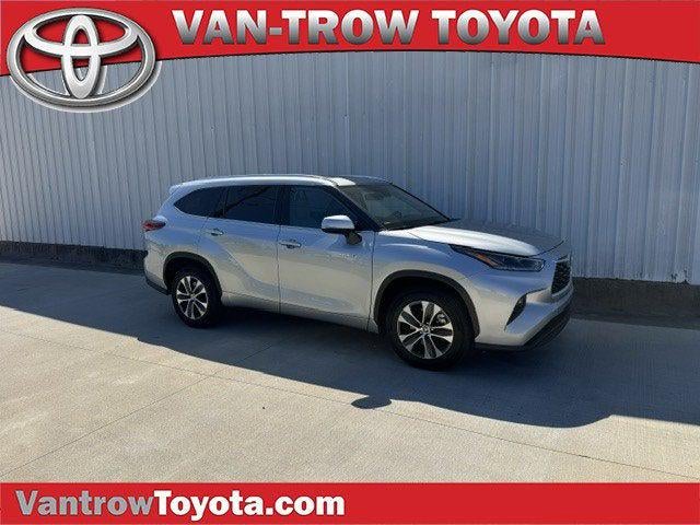 2021 Toyota HIGHLANDER HYBRD Hybrid XLE