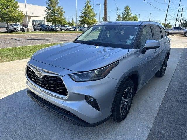 2021 Toyota HIGHLANDER HYBRD Hybrid XLE