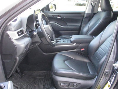 2021 Toyota HIGHLANDER XLE