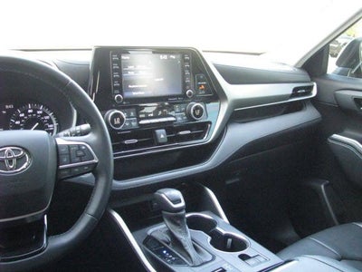 2021 Toyota HIGHLANDER XLE