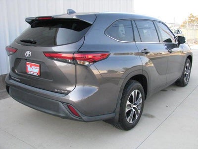 2021 Toyota HIGHLANDER XLE