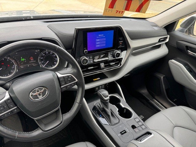 2023 Toyota HIGHLANDER XLE