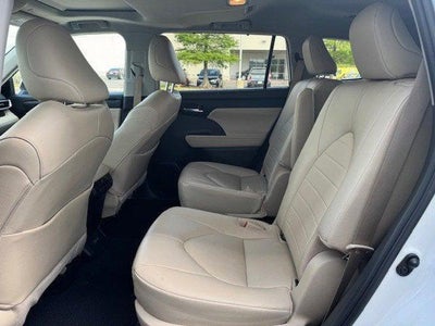 2023 Toyota HIGHLANDER XLE