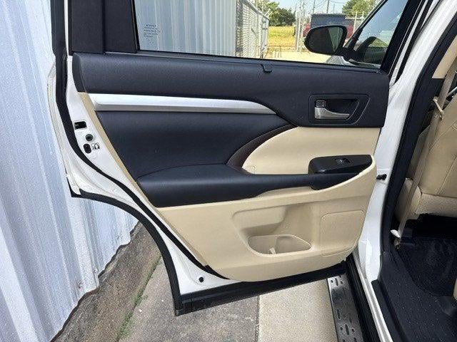 2015 Toyota HIGHLANDER XLE