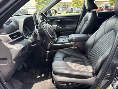 2022 Toyota Highlander XSE
