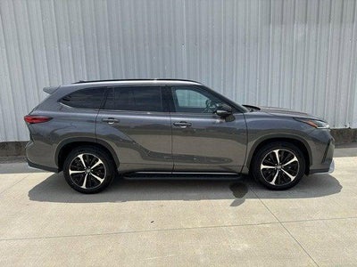 2022 Toyota Highlander XSE