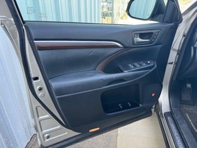 2015 Toyota HIGHLANDER Limited