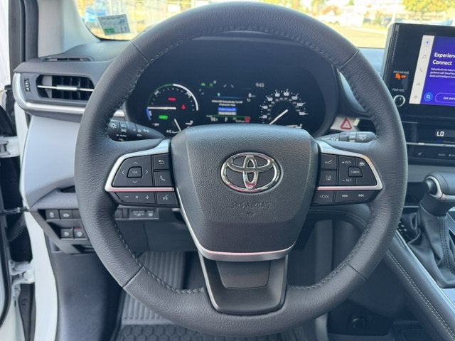 2025 Toyota Sienna XLE