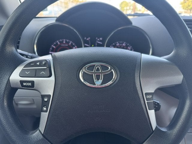 2013 Toyota HIGHLANDER Plus