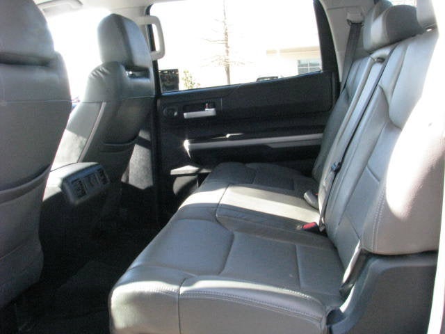 2018 Toyota TUNDRA 4X4 SR5