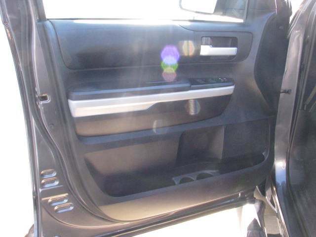 2018 Toyota TUNDRA 4X4 SR5