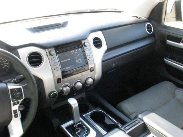 2018 Toyota TUNDRA 4X4 SR5