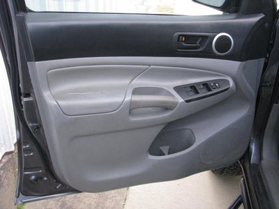 2013 Toyota TACOMA 4WD Double Cab LB V6 AT (Natl)