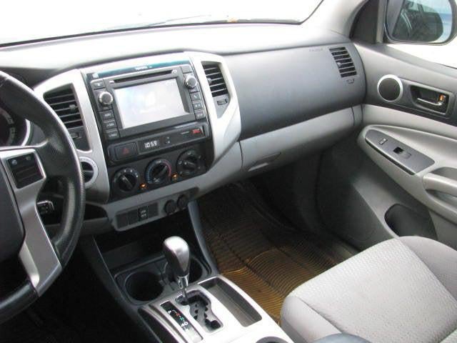 2013 Toyota TACOMA 4WD Double Cab LB V6 AT (Natl)