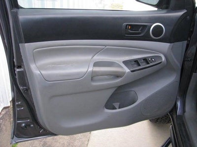 2013 Toyota TACOMA 4WD Double Cab LB V6 AT (Natl)