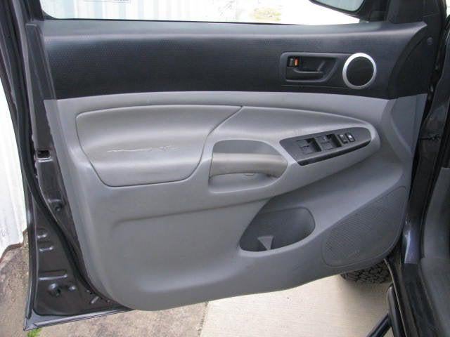 2013 Toyota TACOMA 4WD Double Cab LB V6 AT (Natl)