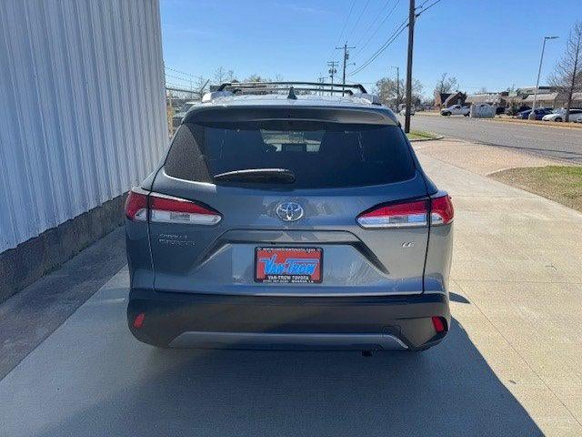 2024 Toyota Corolla Cross LE