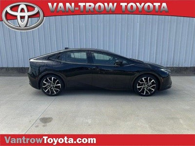 2025 Toyota Prius Plug-in Hybrid SE