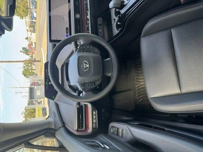 2025 Toyota Prius Plug-in Hybrid SE