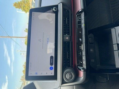 2025 Toyota Prius Plug-in Hybrid SE