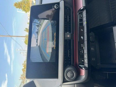 2025 Toyota Prius Plug-in Hybrid SE