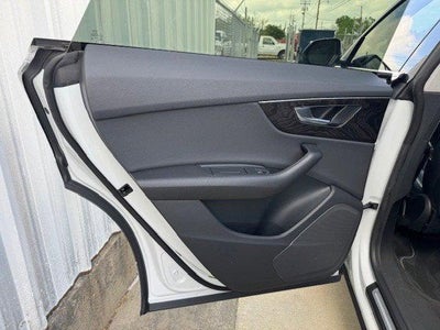 2023 Audi Q8 Premium